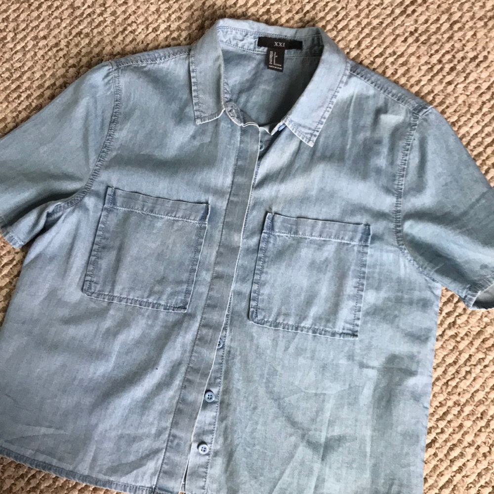 ✨F21 denim shirt✨